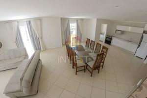 Cobertura com vista mar e excelente localização