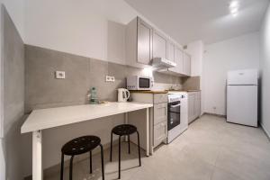 Madalińskiego Comfort Apartment by BookingHost