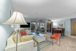 Lindas Beach Shack at the Playa Rana - Pool - 2 blocks from the beach and boardwalk!