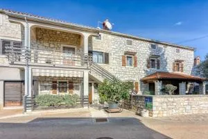 Apartments Silvano Radosi - Kadumi