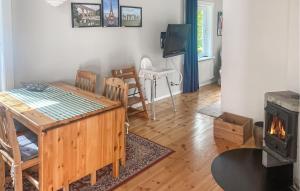 Lovely Home In Munka-Ljungby With Wifi
