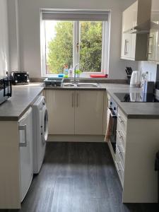 Quiet Ground Floor apartment with parking