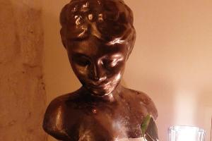 Guernica Apartment Paris Montmartre