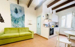 Gaudì Art Room Studio Apartment img13