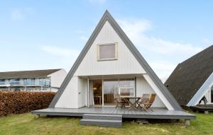 Two-Bedroom Apartment In Knebel