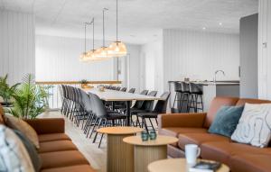 Stunning Home In Løgstrup With Kitchen