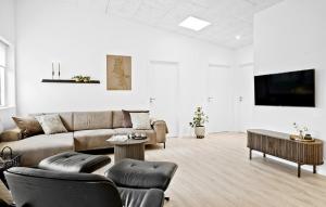 5 Bedroom Awesome Home In Hadsund