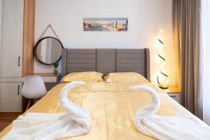 New Modern & Cozy apartment with FREE Private parking and EV charging station