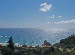 Apartments and studio with swimming pool and Sea View in Pelekas Beach, Corfu