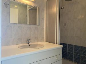 500 - T2 avec balcon vue mer et proche du port