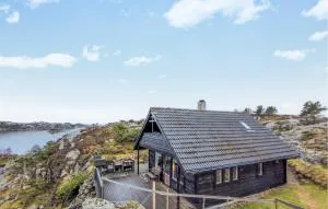 4 Bedroom Gorgeous Home In Fitjar - Bekkjarvik