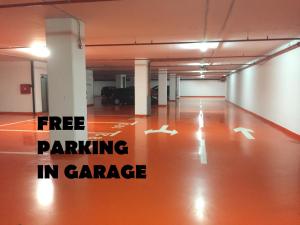 Nova Galerija Studio Vita i Apartman Sara -parking in garage