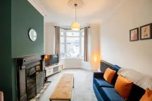 Charming House - Perfect For Long Stays - Coundon