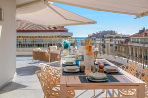 Appart'hotels Residence Hoteliere Chambord au coeur de Menton - entierement renovee : photos des chambres