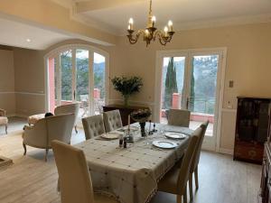 Appartements Grande villa de 8 chambres avec piscine et tennis : photos des chambres