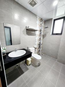 Phòng Deluxe Giường Đôi/2 Giường Đơn Có Ban Công (Deluxe Double or Twin Room with Balcony)