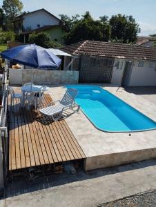 Casa de praia com piscina para 10 pessoas