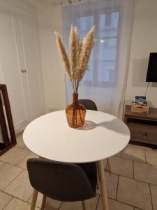 Échappée royale au pied du château, Hyper-Centre - Royal escape at foot of castle, Hyper-Centre