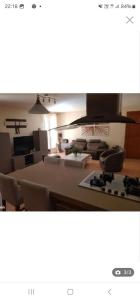 Appartements Villa Climatisee de 2a 10 personnes Piscine privee 3km MER : photos des chambres