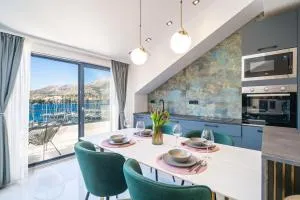 Top Floor Apartment in Slano - Donji Majkovi