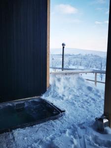 Aurora View Lapland, Sky View Bedroom & Jacuzzi