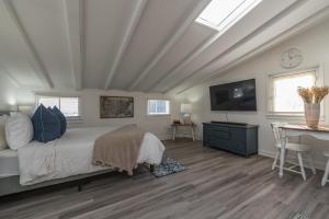 Carriage on Capital near Distilleries & Downtown