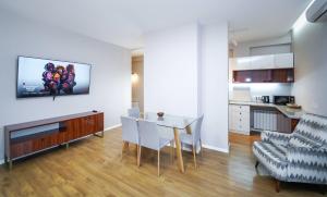 Luxury apartment with balcony on avenue Melikishvili, city center