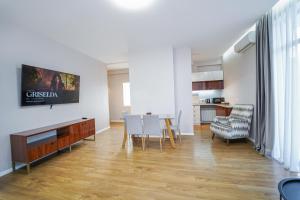 Luxury apartment with balcony on avenue Melikishvili, city center