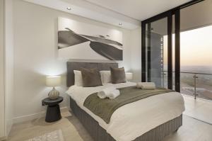 Ellipse Waterfall 3911