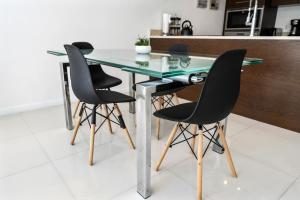 Modern High Rise One Bedroom at Icon Brickell (W)