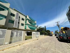 Residencial Ilha do Arvoredo - Praia de 4 Ilhas, próximo ao mar.