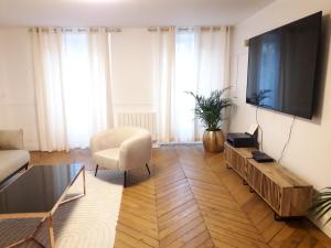 Champs Elysées Luxury appartment