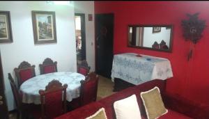 Apartamento Guarujá enseada 2 dormitórios pé na areia