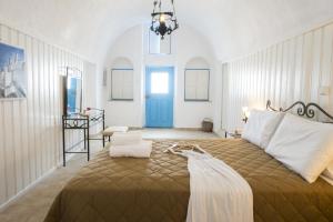 Simantiri Private Villa Santorini Greece