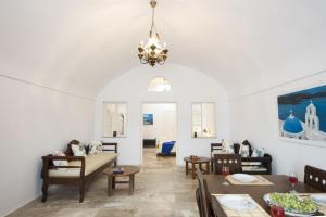 Simantiri Private Villa Santorini Greece