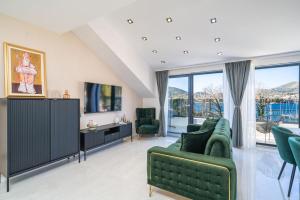 Top Floor Apartment in Slano