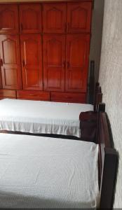 Apartamento Guarujá enseada 2 dormitórios pé na areia