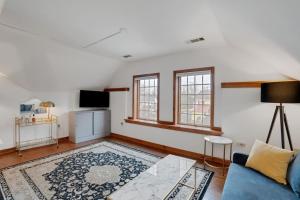 Thornton Studio with Kitchenette