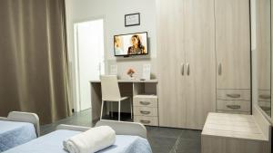 Large Double or Twin Room