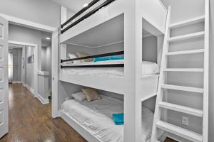 City Heights Townhome with Free Parking & 3 Baths