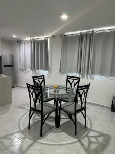 Apto comodo, muy cerca de playa 101