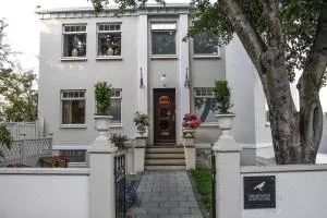 BG4 Guesthouse - 阿克雷里