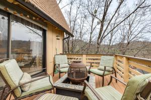 obrázek - Mountain-View Home in Sonora with Multi-Level Deck