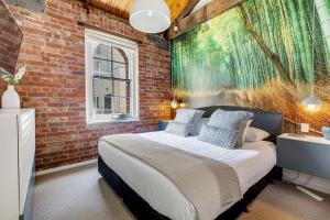 Ultra-chic Top Floor New York Style Loft Apartment