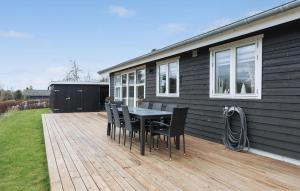 Gorgeous Home In Melby With Wifi