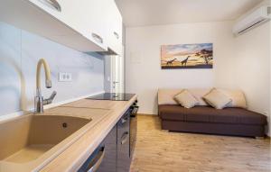 Awesome Apartment In Biograd Na Moru