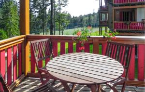 1 Bedroom Gorgeous Apartment In Pohorje 
