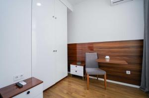 Hotel type room with mini kitchen and balcony on Melikishvili, city center