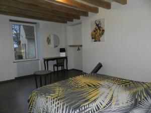 Maisons de vacances Gite Avesse, 5 pieces, 10 personnes - FR-1-410-436 : photos des chambres