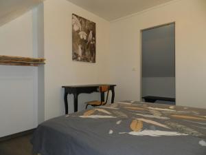 Maisons de vacances Gite Avesse, 5 pieces, 10 personnes - FR-1-410-436 : photos des chambres